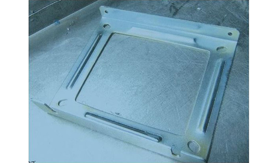 小型トランス用金具（SPCC）